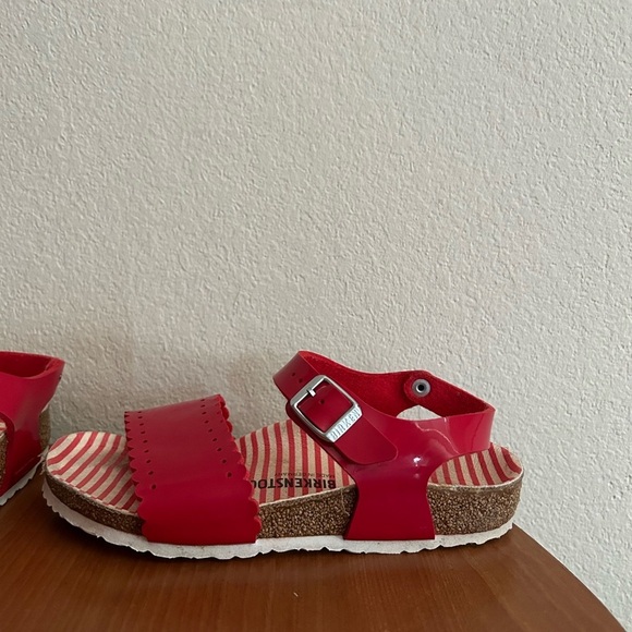 BIRKENSTOCK Risa Girls Nautical Stripes Red Patent BirkoFlor Size 2 Outdoor Run - Picture 3 of 10